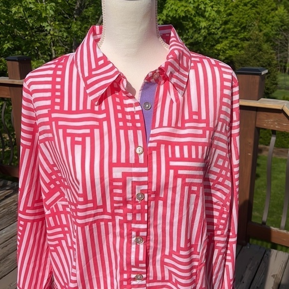 Bob Mackie Pink White Geo Print Button Up Shirt size 1X or XL blouse top NWOT - Picture 1 of 11